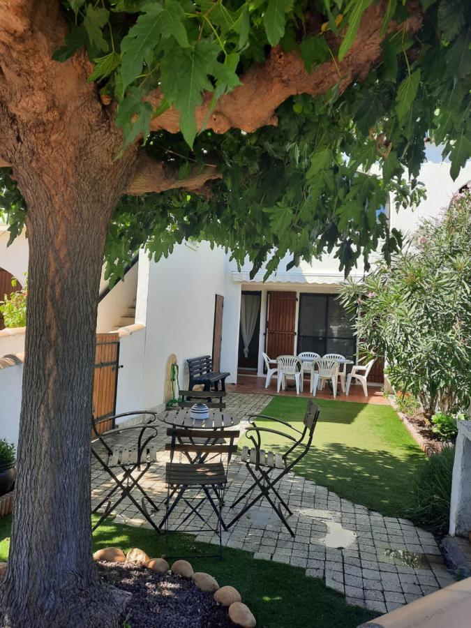 Petit Aux Stes Maries De La Apartment *