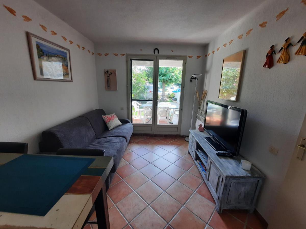 Petit Aux Stes Maries De La Apartment